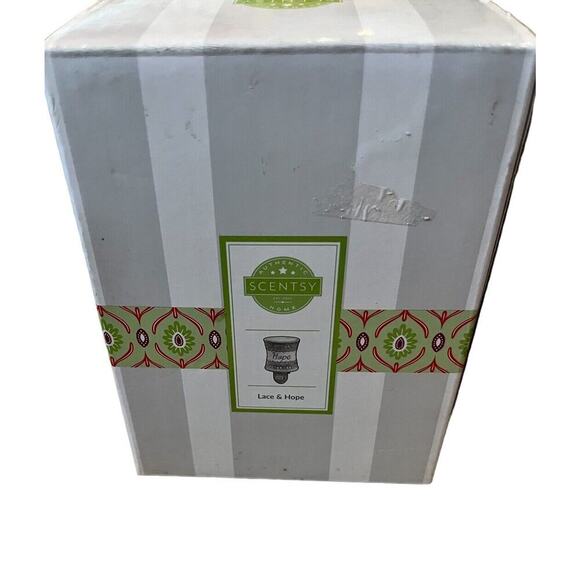 Scentsy Lace & Hope Wall Plug In Wax Warmer - Retired - New in Box - Picture 9 of 9